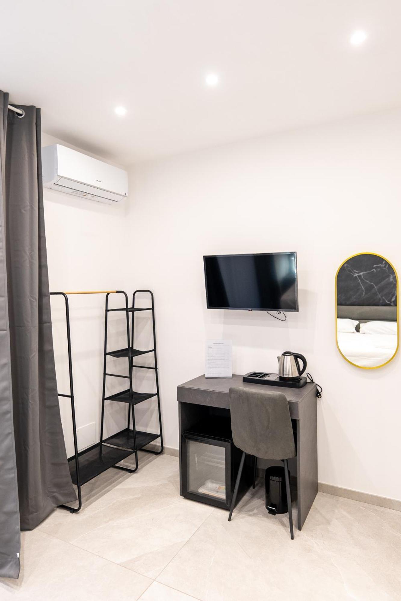 Suites Gaudioso Napoli Center Extérieur photo