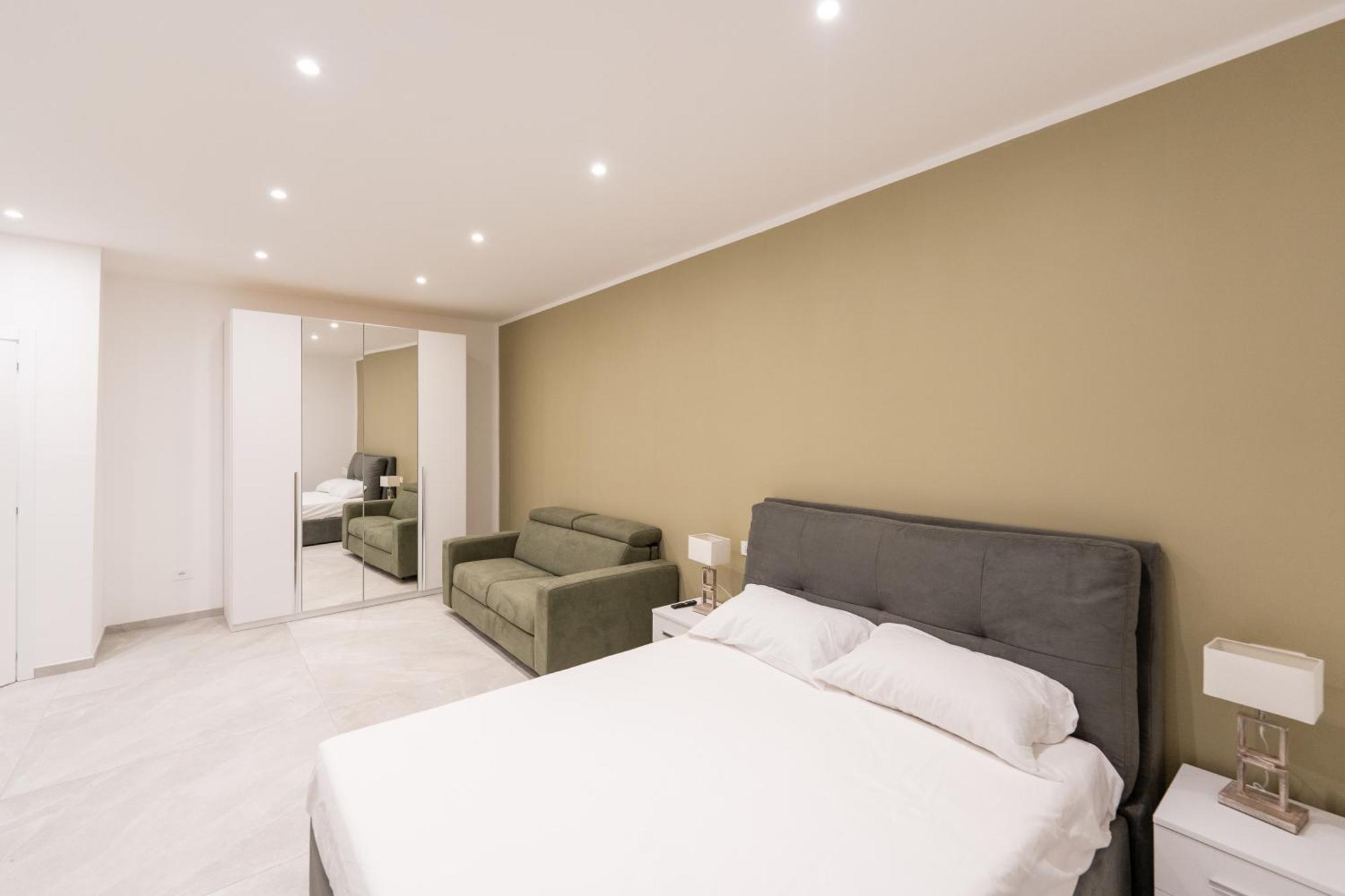 Suites Gaudioso Napoli Center Extérieur photo